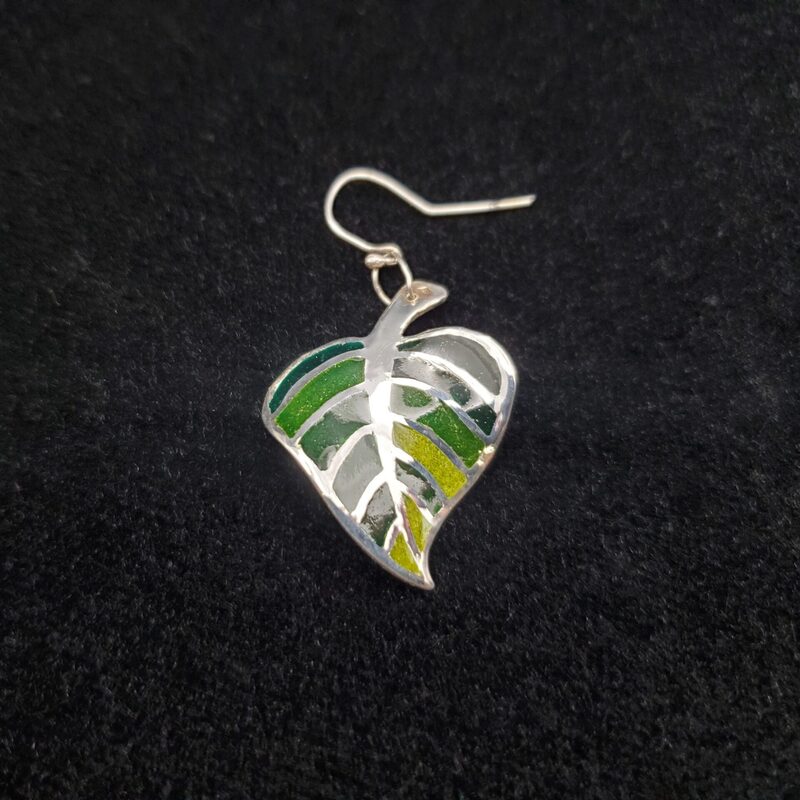 Boucle d'oreille unique Tilleul en argent et plique-à-jour