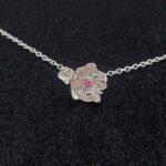 Bracelet sonore « Conter fleurette » en argent et saphir rose