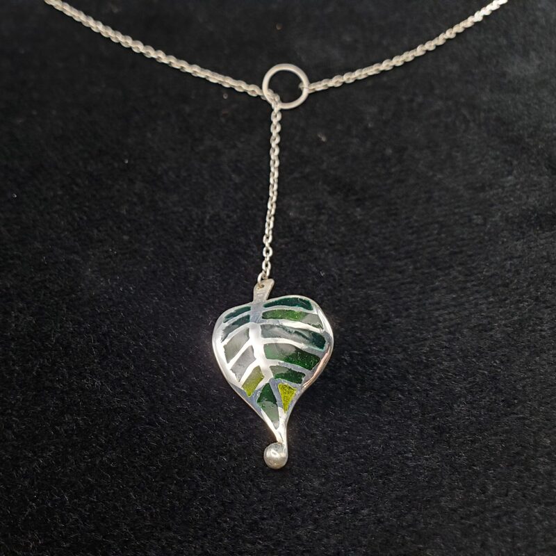 Collier lariat « Feuille de tilleul » en argent et plique-à-jour