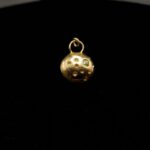 Pendentif « Galet » en argent et saphir vert