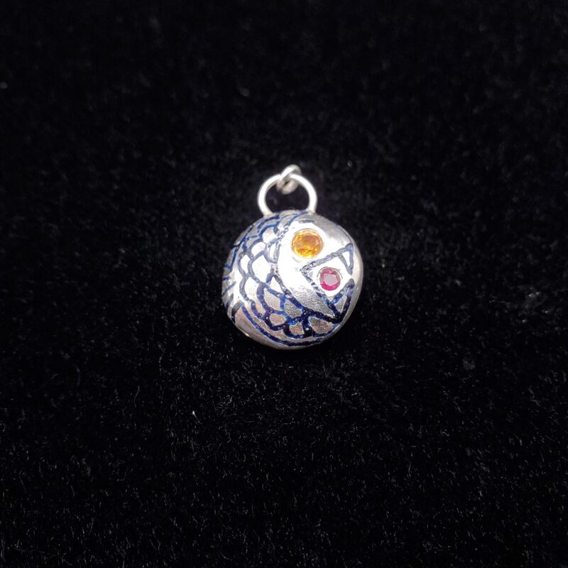 Pendentif galet « poisson des profondeurs »